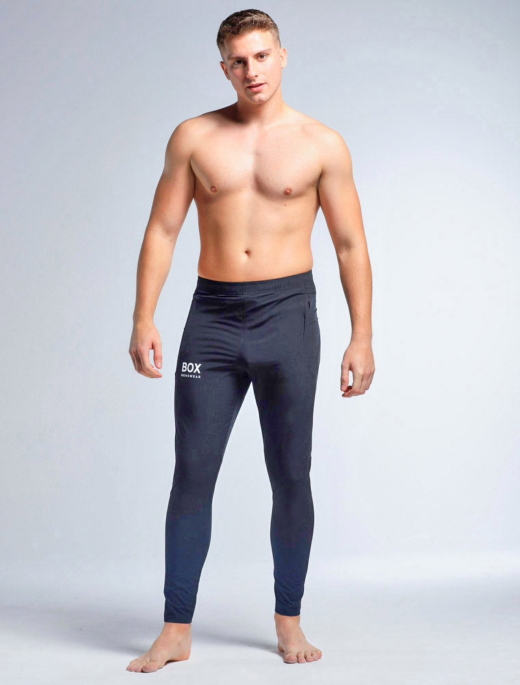 Lightweight Performance Fitted Joggers / Black